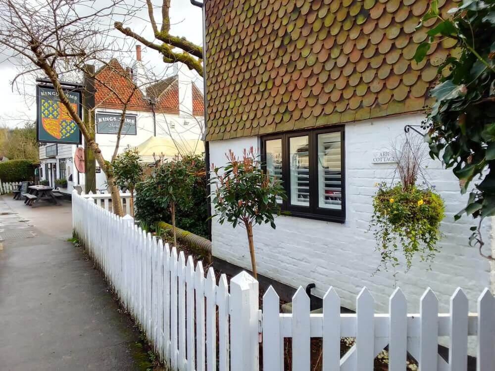 Replacement windows for listed buildings